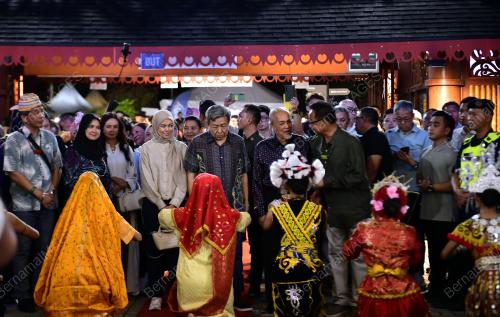 SULTAN SHARAFUDDIN IDRIS SHAH