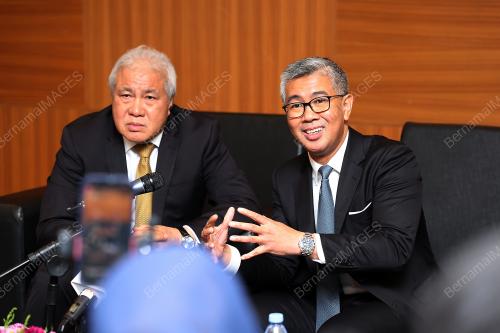 DATUK SERI TENGKU ZAFRUL ABDUL AZIZ