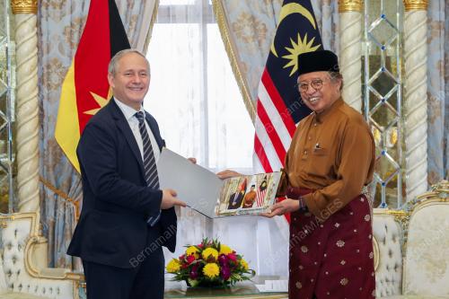 TAN SRI ABANG JOHARI TUN OPENG