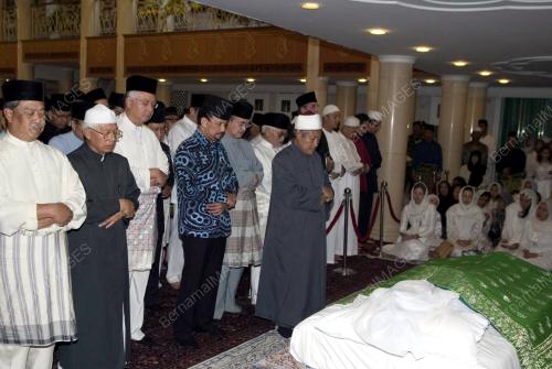 ABDUL TAIB MAHMUD