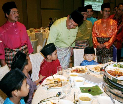SK09_30072012_BUKA_PUASA