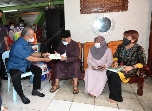 TAN SRI MUHYIDDIN YASSIN