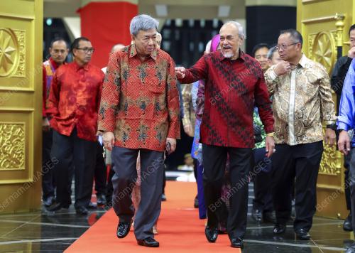 SULTAN SHARAFUDDIN IDRIS SHAH