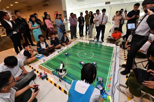 SK10_08032018_DIGITAL_HUB_BN20180371072