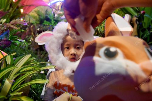 SK10_08122018_KRISMAS_PARADE_BN201812075777