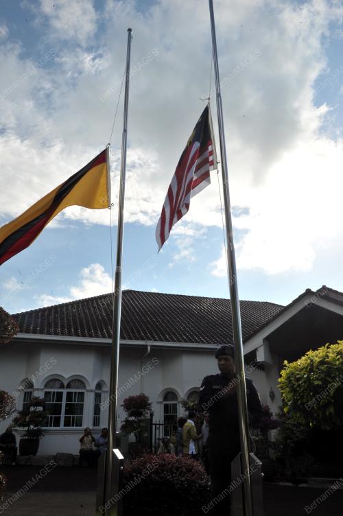 SK10_11012017_BENDERA