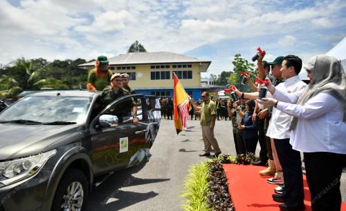 DATUK LEN TALIF SALLEH