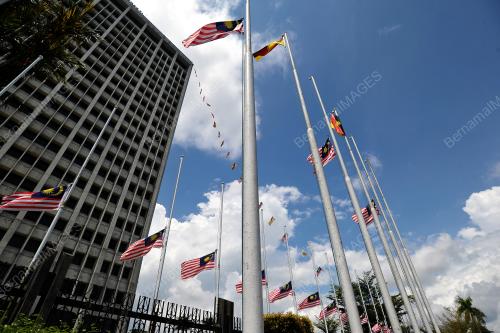 SK10_12092017_BENDERA