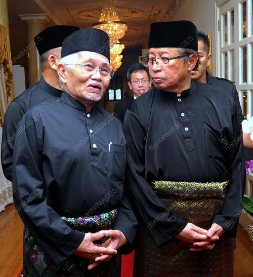 SK10_13012017_ANGKAT_SUMPAH