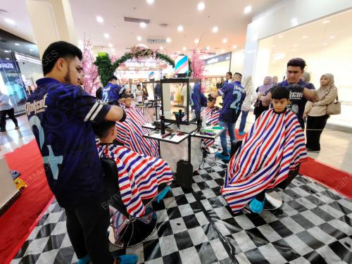 GUNTING RAMBUT