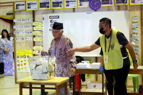 TUN ABDUL TAIB MAHMUD