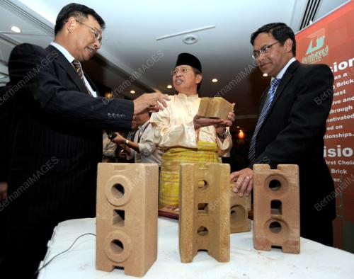 SK10_20072012_MOU_BINAAN