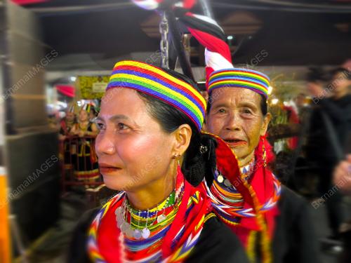 PERHIASAN GELANG