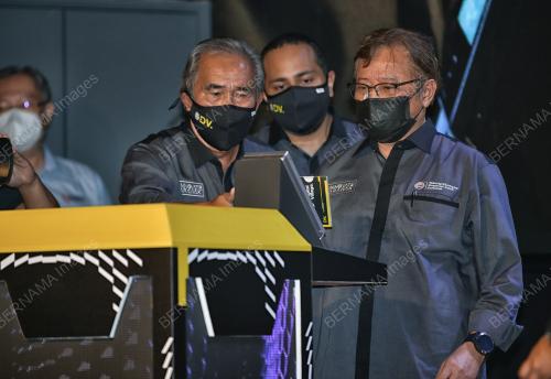 TAN SRI ABANG JOHARI TUN OPENG