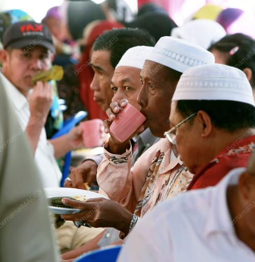 MUHYIDDIN MOHD YASSIN