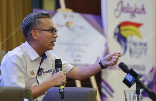 FAHMI FADZIL