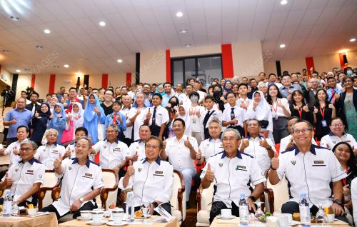 TAN SRI ABANG JOHARI TUN OPENG