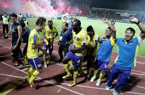 SK10_26102013_BOLA