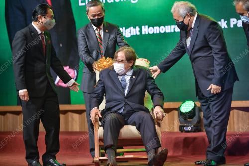 DATUK PATINGGI ABANG JOHARI TUN OPENG
