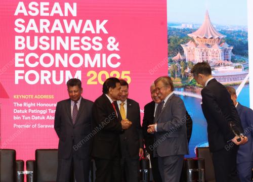 TAN SRI ABANG JOHARI TUN OPENG