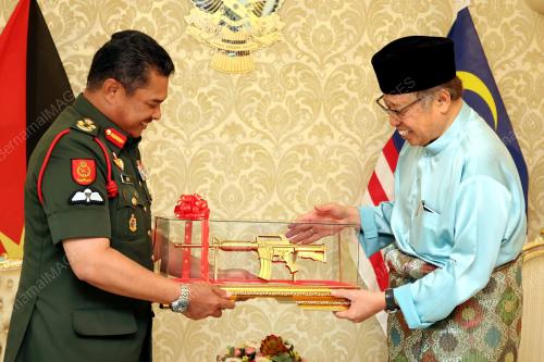 TAN SRI ABANG JOHARI TUN OPENG