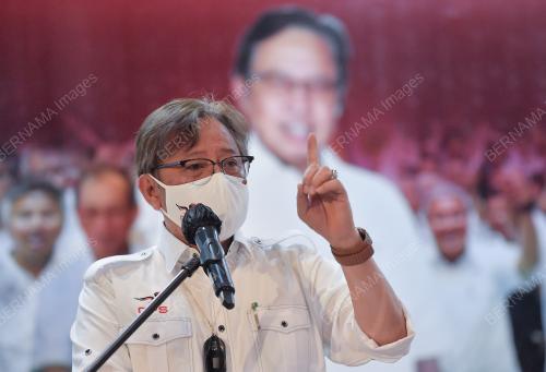 TAN SRI ABANG JOHARI TUN OPENG