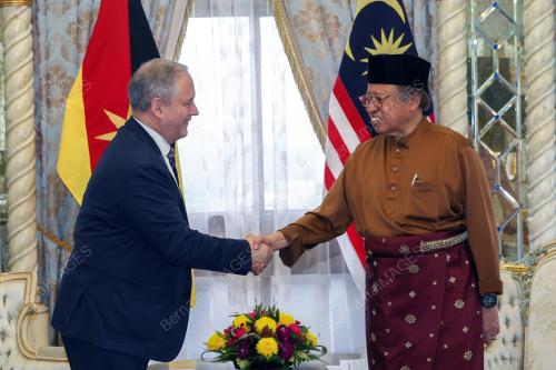 TAN SRI ABANG JOHARI TUN OPENG