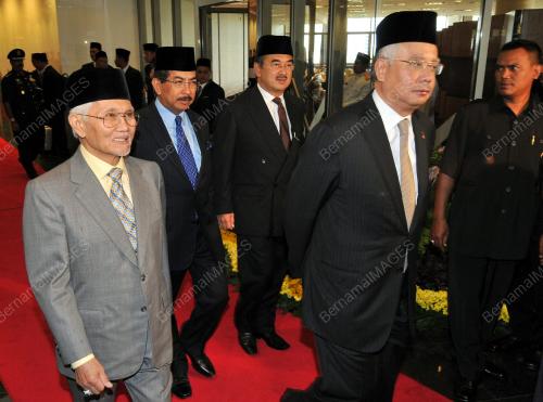 MOHD NAJIB TUN ABDUL RAZAK