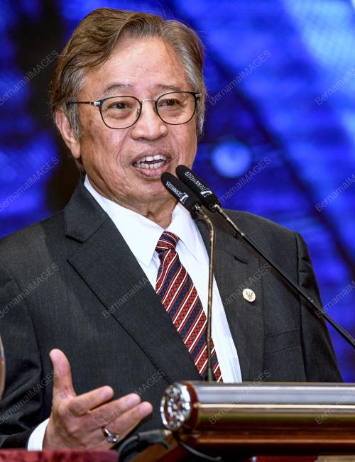 TAN SRI ABANG JOHARI TUN OPENG