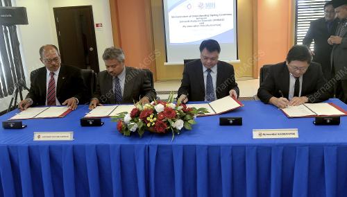 SK11_11042016_UNIMAS_MOU