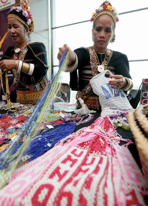 SK11_11102013_BEADS