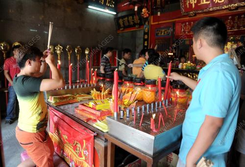 SK11_13052014_WESAK