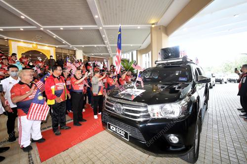 TAN SRI ABANG JOHARI TUN OPENG