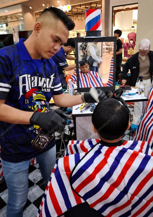 GUNTING RAMBUT