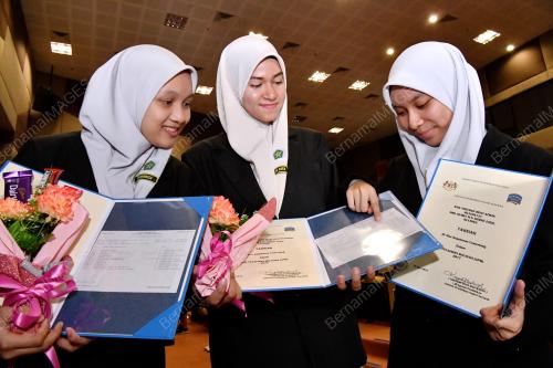 SK11_15032018_PELAJAR_CEMERLANG_BN201803141810