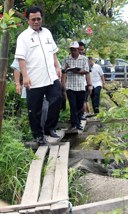 MOHD SHAFIE APDAL