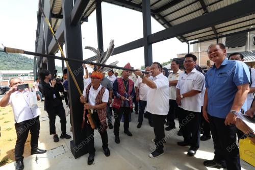 DATUK SERI ALEXANDER NANTA LINGGI
