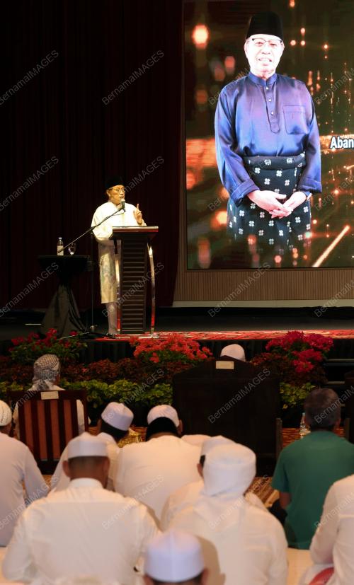 TAN SRI ABANG JOHARI TUN OPENG