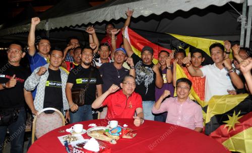 SK11_19102013_GELISAH_BOLA_4