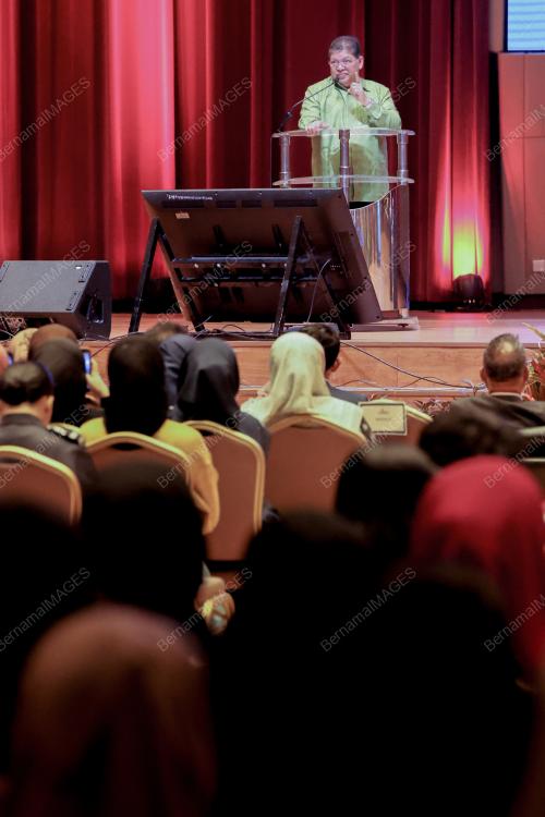 TAN SRI JOHARI ABDUL