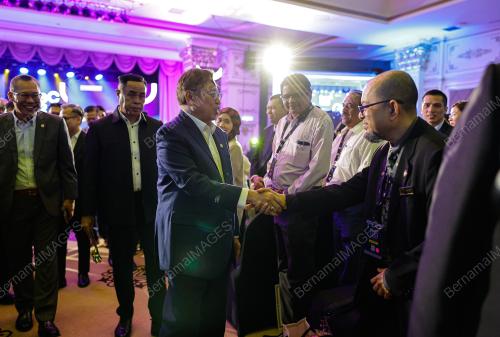 TAN SRI ABANG JOHARI TUN OPENG