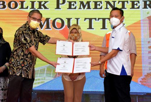 DATUK SERI FATIMAH ABDULLAH