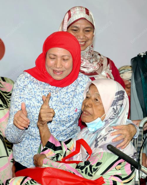 DATUK SERI NANCY SHUKRI