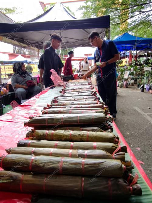 TINJAUAN AIDIL FITRI