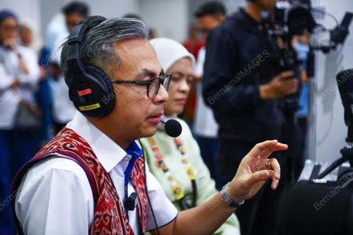 FAHMI FADZIL