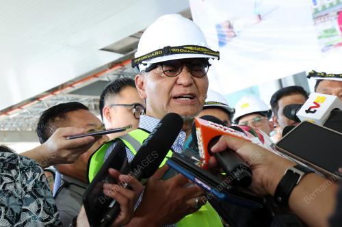 DATUK SERI DR DZULKEFLY AHMAD