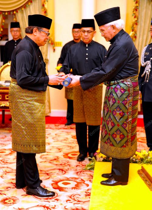 SK12_13012017_ANGKAT_SUMPAH