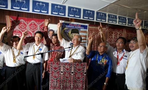 MOHD NAJIB TUN ABDUL RAZAK