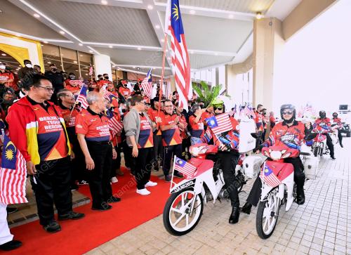 TAN SRI ABANG JOHARI TUN OPENG