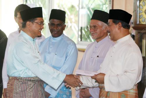 MUHYIDDIN YASSIN